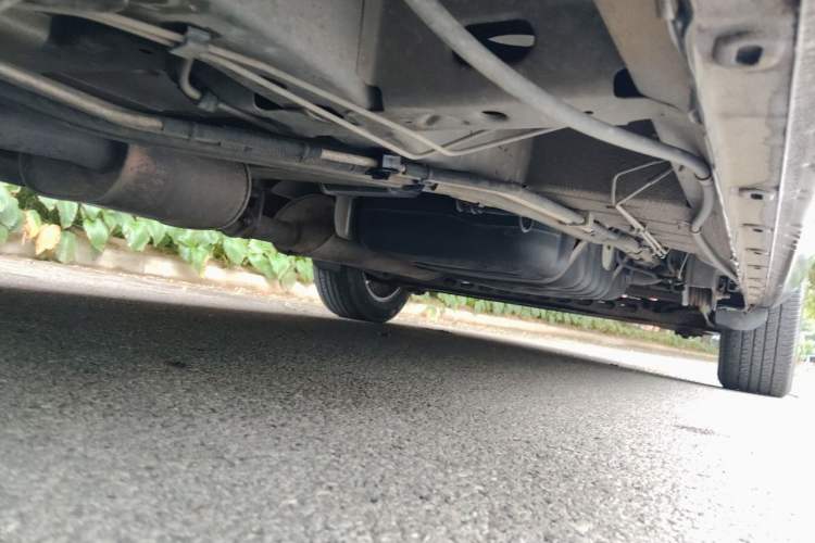 Used Buick GL8 2015 2.4L Luxury Business Premium Edition Chassis Front Left