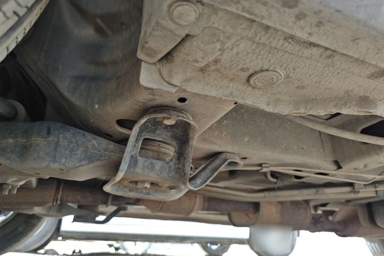 Used Buick GL8 2015 2.4L Luxury Business Premium Edition Chassis Front Left