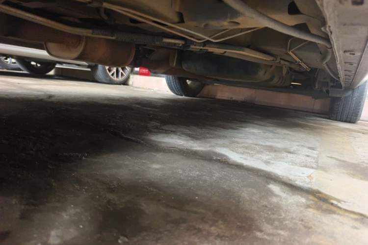 Used Buick GL8 2015 2.4L Luxury Business Premium Edition Chassis Front Left