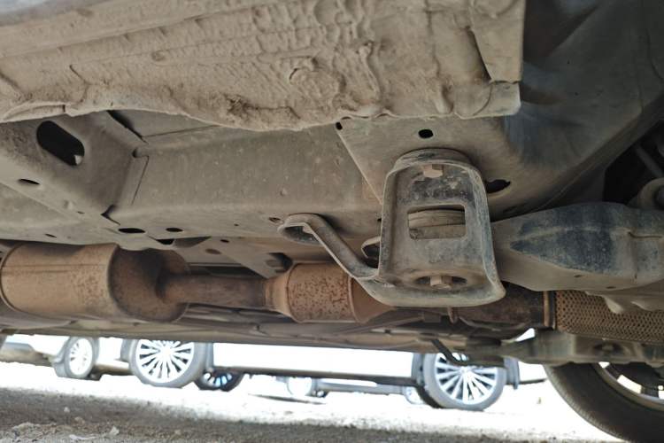 Used Buick GL8 2015 2.4L Luxury Business Premium Edition Chassis Front Right