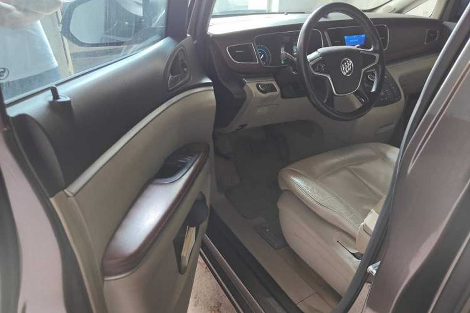 Used Buick GL8 2015 2.4L Luxury Business Premium Edition Driver Seat