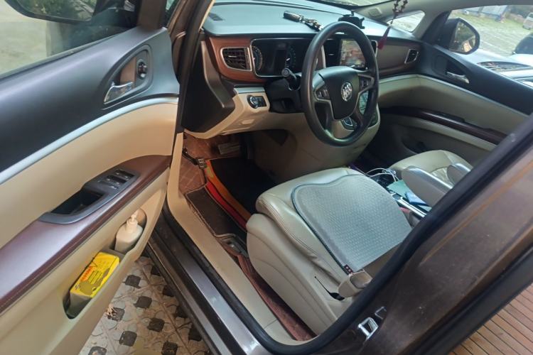Used Buick GL8 2015 2.4L Luxury Business Premium Edition Driver Seat