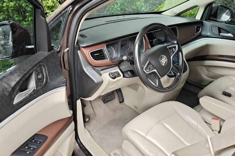 Used Buick GL8 2015 2.4L Luxury Business Premium Edition Driver Seat