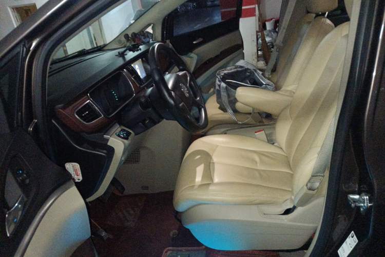 Used Buick GL8 2015 2.4L Luxury Business Premium Edition Driver Seat