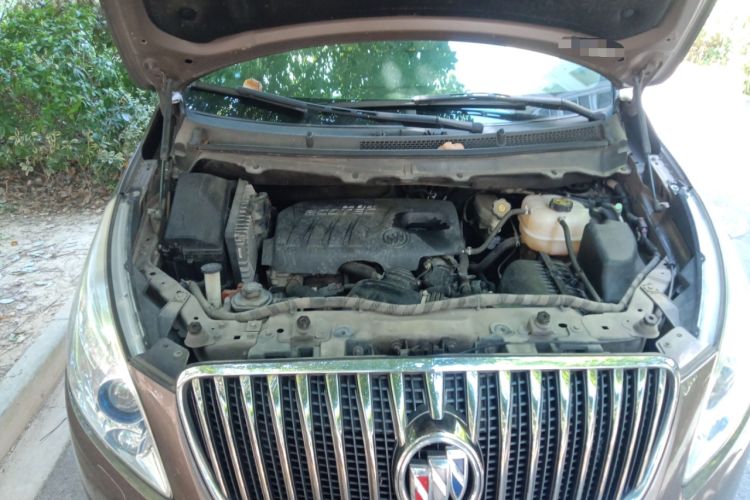 Used Buick GL8 2015 2.4L Luxury Business Premium Edition Engine Bay