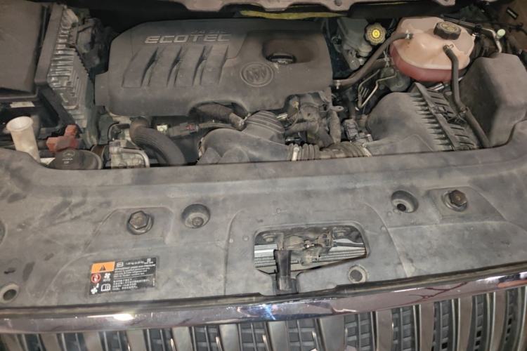 Used Buick GL8 2015 2.4L Luxury Business Premium Edition Engine Bay