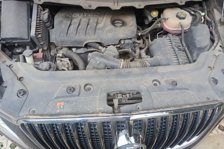 Used Buick GL8 2015 2.4L Luxury Business Premium Edition Engine Bay