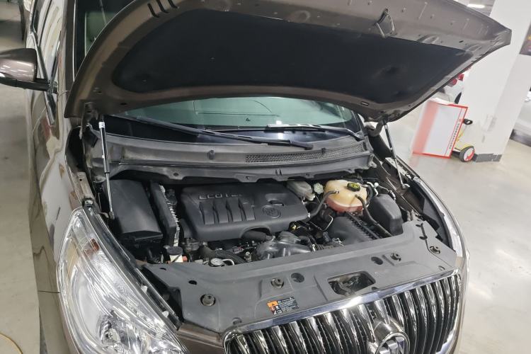 Used Buick GL8 2015 2.4L Luxury Business Premium Edition Engine Bay