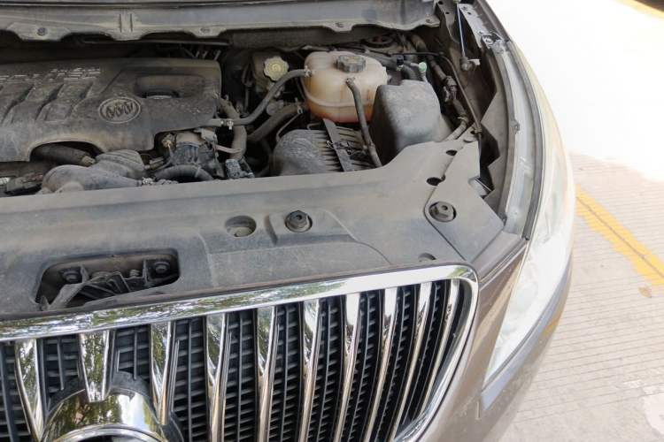 Used Buick GL8 2015 2.4L Luxury Business Premium Edition Engine Bay Left