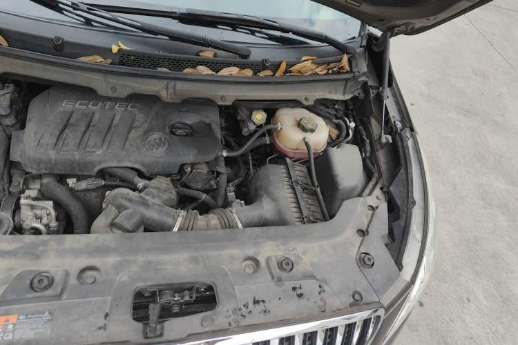 Used Buick GL8 2015 2.4L Luxury Business Premium Edition Engine Bay Left