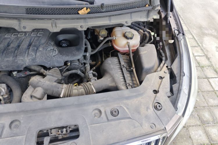 Used Buick GL8 2015 2.4L Luxury Business Premium Edition Engine Bay Left