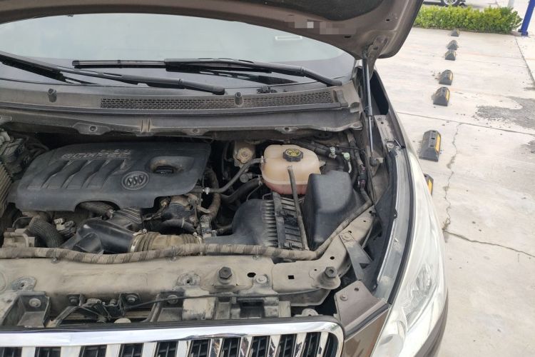 Used Buick GL8 2015 2.4L Luxury Business Premium Edition Engine Bay Left