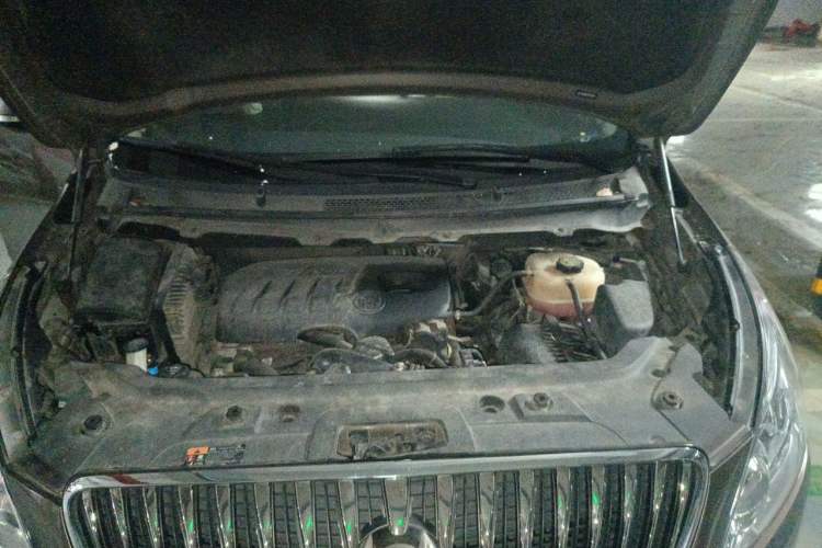 Used Buick GL8 2015 2.4L Luxury Business Premium Edition Engine Bay