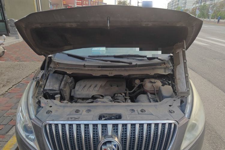 Used Buick GL8 2015 2.4L Luxury Business Premium Edition Engine Bay
