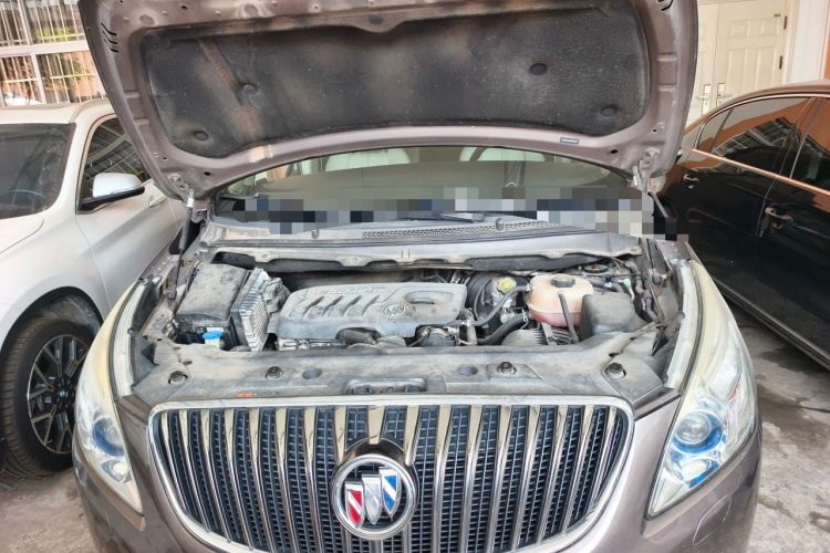 Used Buick GL8 2015 2.4L Luxury Business Premium Edition Engine Bay