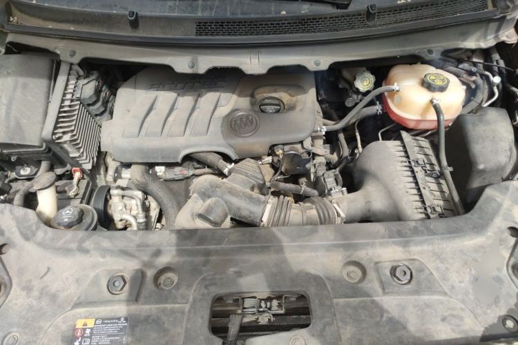 Used Buick GL8 2015 2.4L Luxury Business Premium Edition Engine Bay