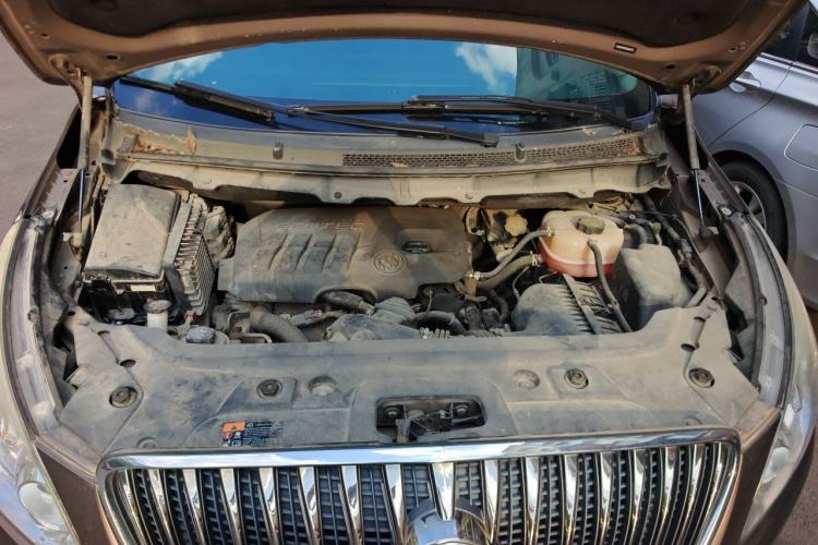 Used Buick GL8 2015 2.4L Luxury Business Premium Edition Engine Bay