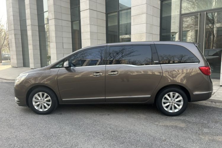 Used Buick GL8 2015 2.4L Luxury Business Premium Edition Exterior 3