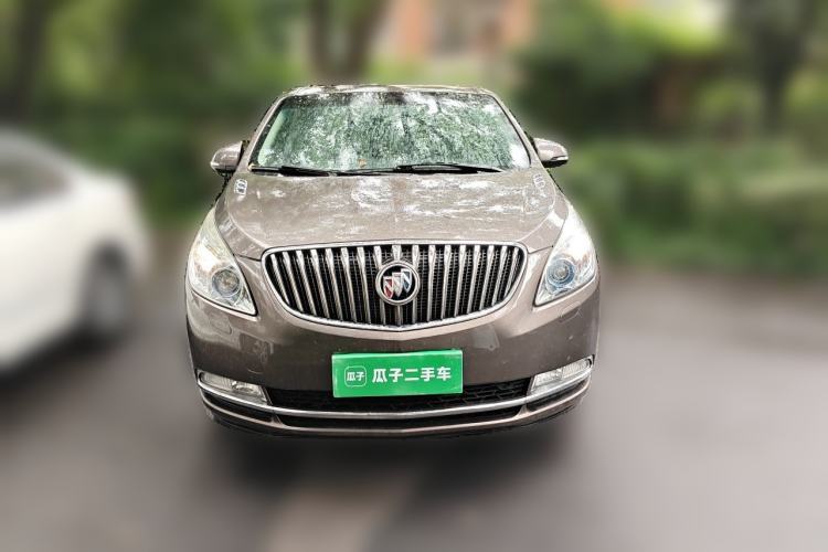 Used Buick GL8 2015 2.4L Luxury Business Premium Edition Front