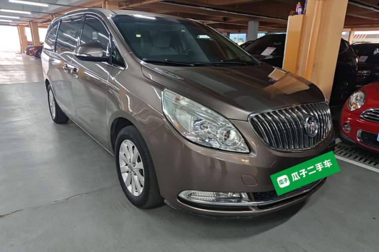 Used Buick GL8 2015 2.4L Luxury Business Premium Edition Front Right 45 Deg