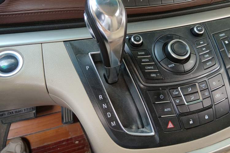 Used Buick GL8 2015 2.4L Luxury Business Premium Edition Gear Lever