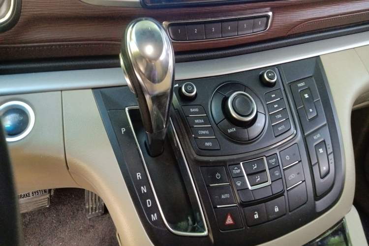 Used Buick GL8 2015 2.4L Luxury Business Premium Edition Gear Lever