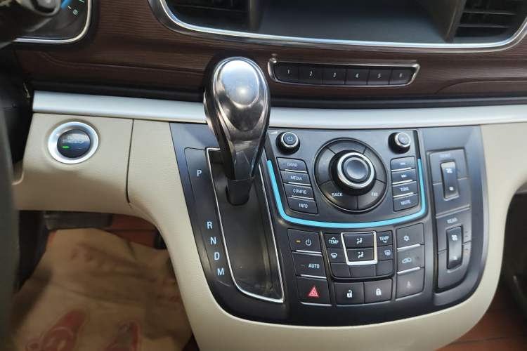 Used Buick GL8 2015 2.4L Luxury Business Premium Edition Gear Lever