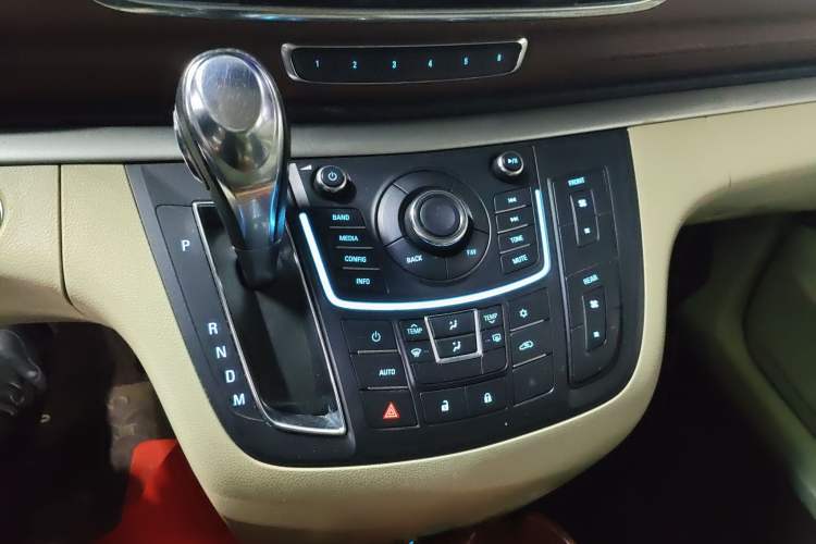 Used Buick GL8 2015 2.4L Luxury Business Premium Edition Gear Lever