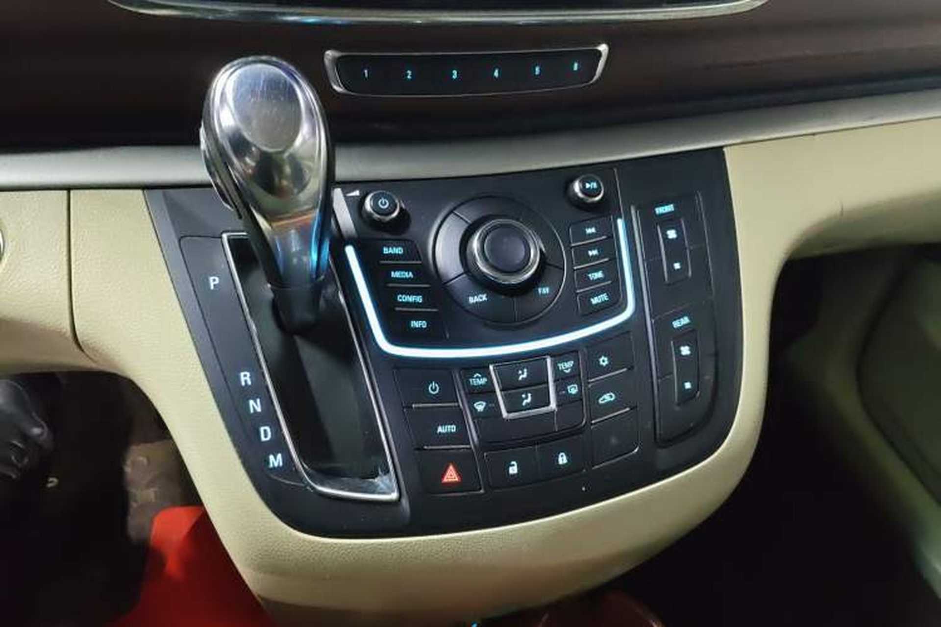 Used Buick GL8 2015 2.4L Luxury Business Premium Edition Gear Lever