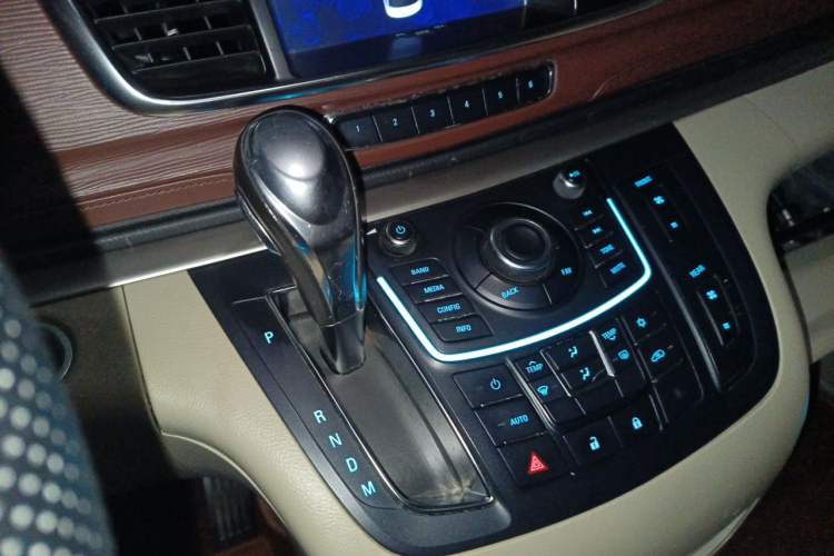 Used Buick GL8 2015 2.4L Luxury Business Premium Edition Gear Lever