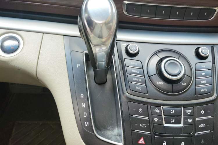 Used Buick GL8 2015 2.4L Luxury Business Premium Edition Gear Lever