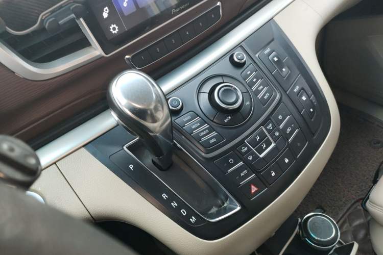 Used Buick GL8 2015 2.4L Luxury Business Premium Edition Gear Lever