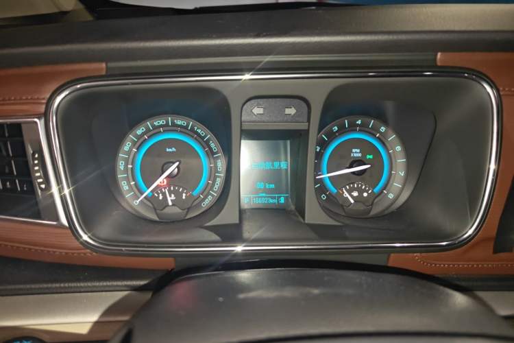 Used Buick GL8 2015 2.4L Luxury Business Premium Edition Instrument Cluster