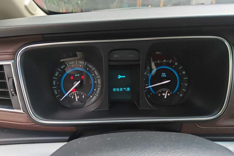 Used Buick GL8 2015 2.4L Luxury Business Premium Edition Instrument Cluster