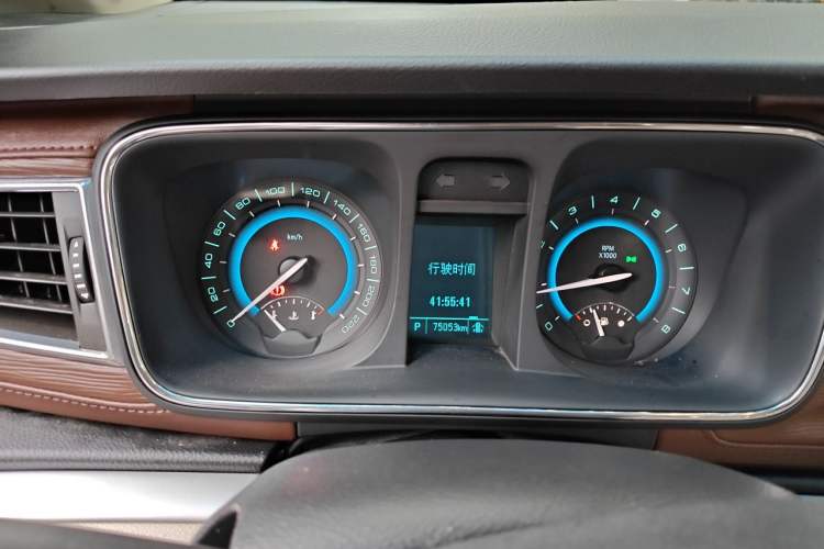 Used Buick GL8 2015 2.4L Luxury Business Premium Edition Instrument Cluster