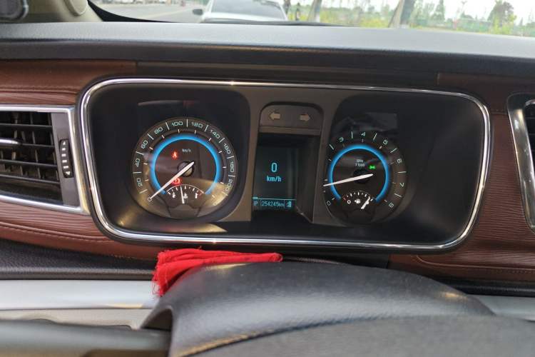 Used Buick GL8 2015 2.4L Luxury Business Premium Edition Instrument Cluster