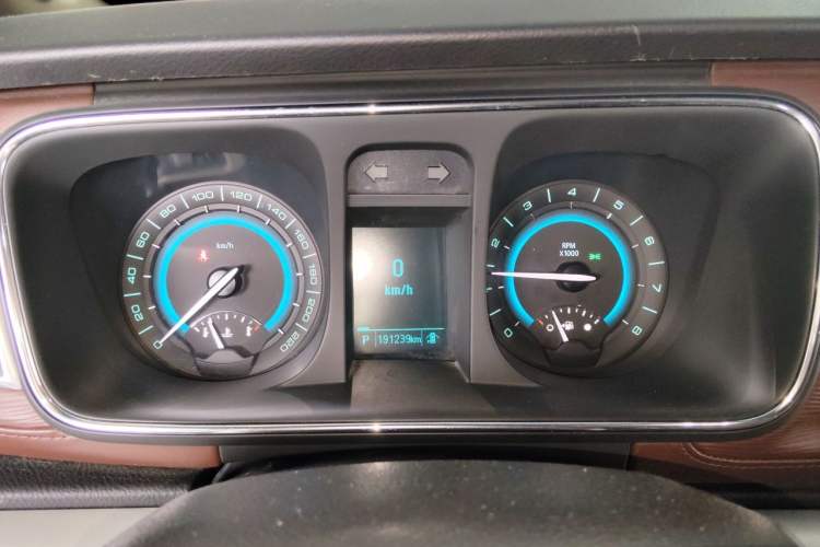 Used Buick GL8 2015 2.4L Luxury Business Premium Edition Instrument Cluster