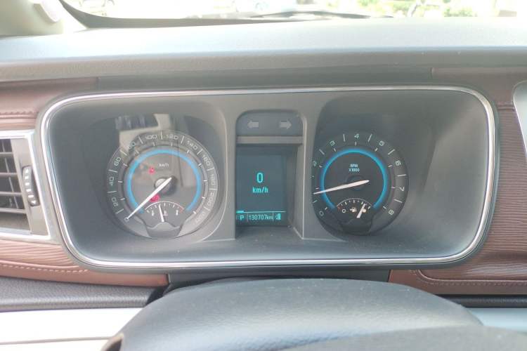 Used Buick GL8 2015 2.4L Luxury Business Premium Edition Instrument Cluster
