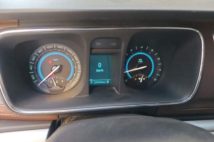 Used Buick GL8 2015 2.4L Luxury Business Premium Edition Instrument Cluster