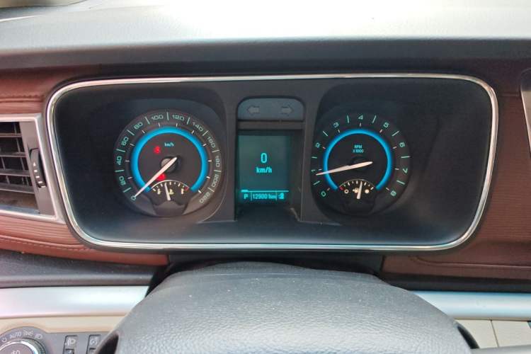 Used Buick GL8 2015 2.4L Luxury Business Premium Edition Instrument Cluster
