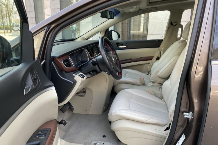 Used Buick GL8 2015 2.4L Luxury Business Premium Edition Interior 3
