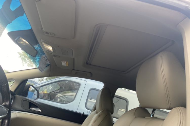 Used Buick GL8 2015 2.4L Luxury Business Premium Edition Interior 5