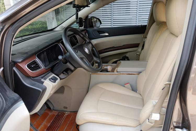 Used Buick GL8 2015 2.4L Luxury Business Premium Edition Left Front Seat