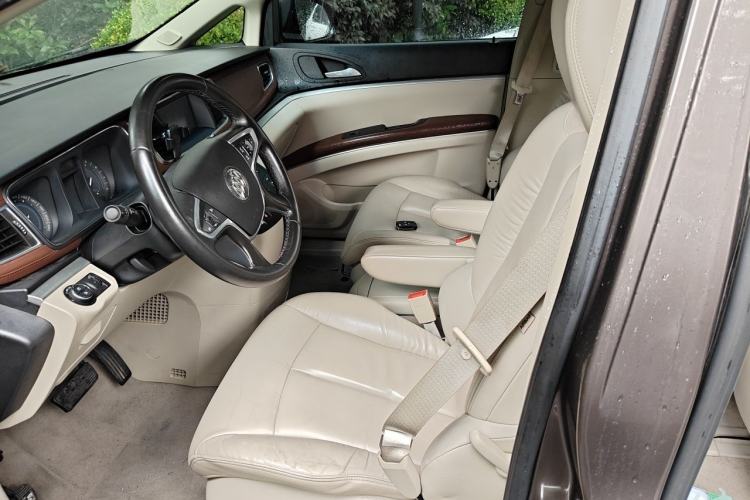 Used Buick GL8 2015 2.4L Luxury Business Premium Edition Left Front Seat