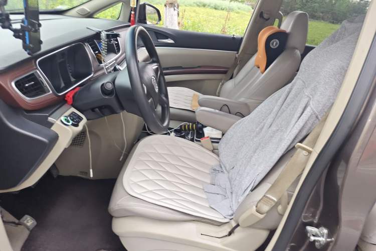 Used Buick GL8 2015 2.4L Luxury Business Premium Edition Left Front Seat