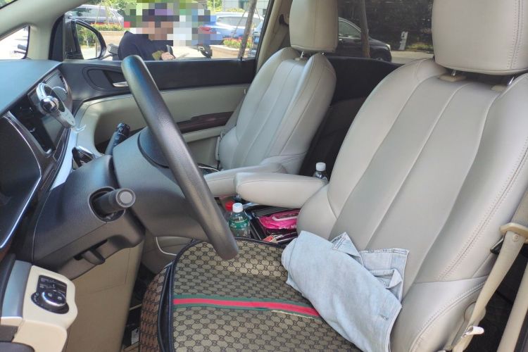 Used Buick GL8 2015 2.4L Luxury Business Premium Edition Left Front Seat