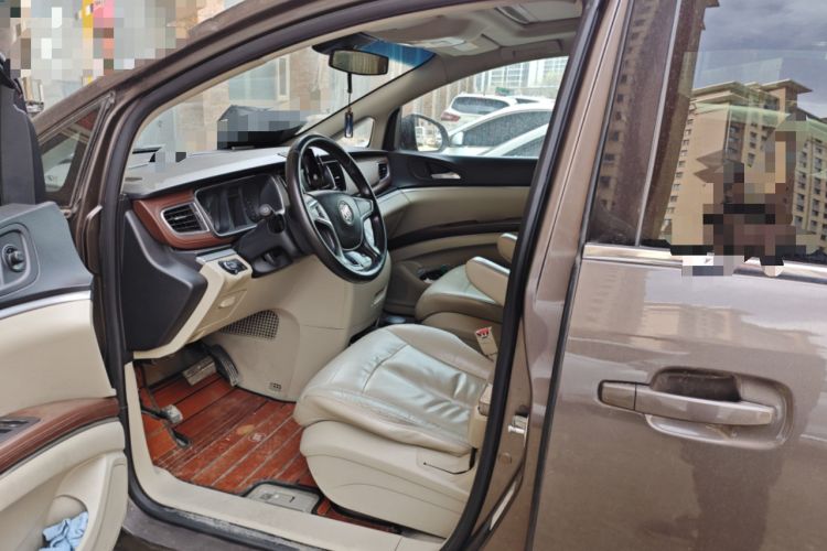 Used Buick GL8 2015 2.4L Luxury Business Premium Edition Left Front Seat