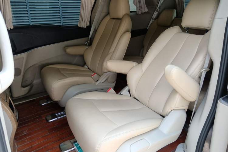 Used Buick GL8 2015 2.4L Luxury Business Premium Edition Left Rear Seat