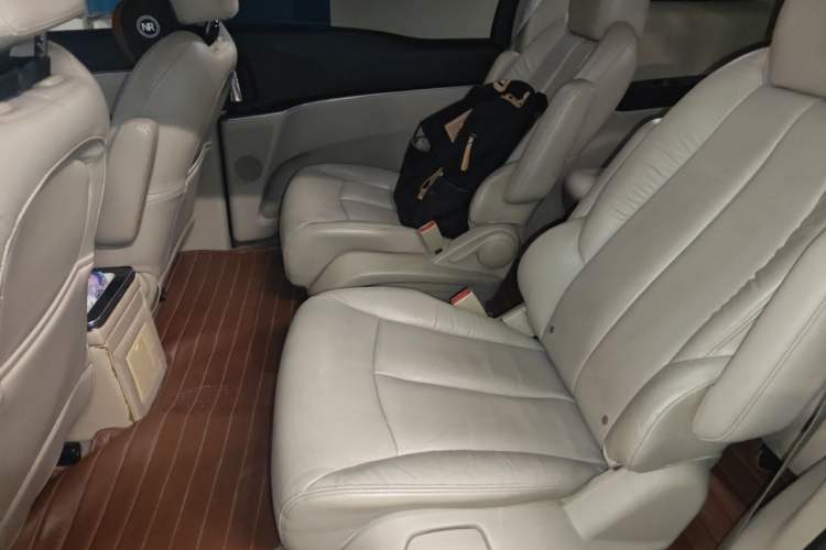 Used Buick GL8 2015 2.4L Luxury Business Premium Edition Left Rear Seat