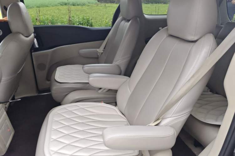 Used Buick GL8 2015 2.4L Luxury Business Premium Edition Left Rear Seat